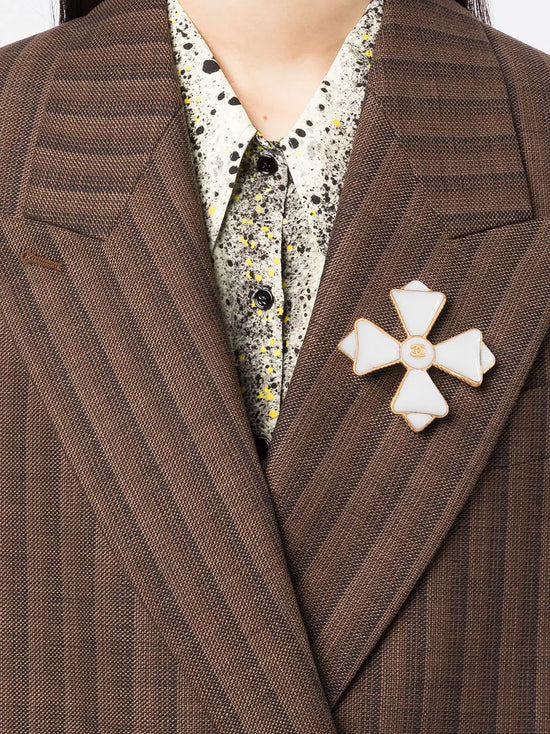 White Maltese Cross Brooch -  Replica Handbags
